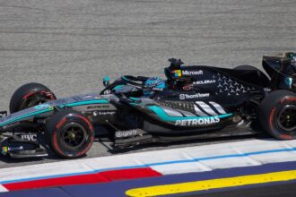 Russell sorprende a McLaren y consigue la pole Sprint en Zandvoort; Alonso termina último por un fallo del alerón 4 george russell 2026